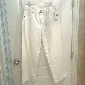 Kut high rise wide leg denim pants in white, size 4.